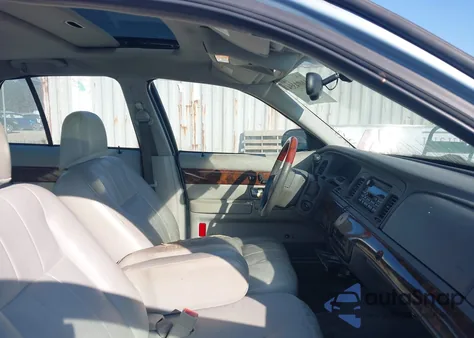 2005 Mercury Grand Marquis Ls/Lse from USA, damaged, VIN 2MEHM75W85X600043